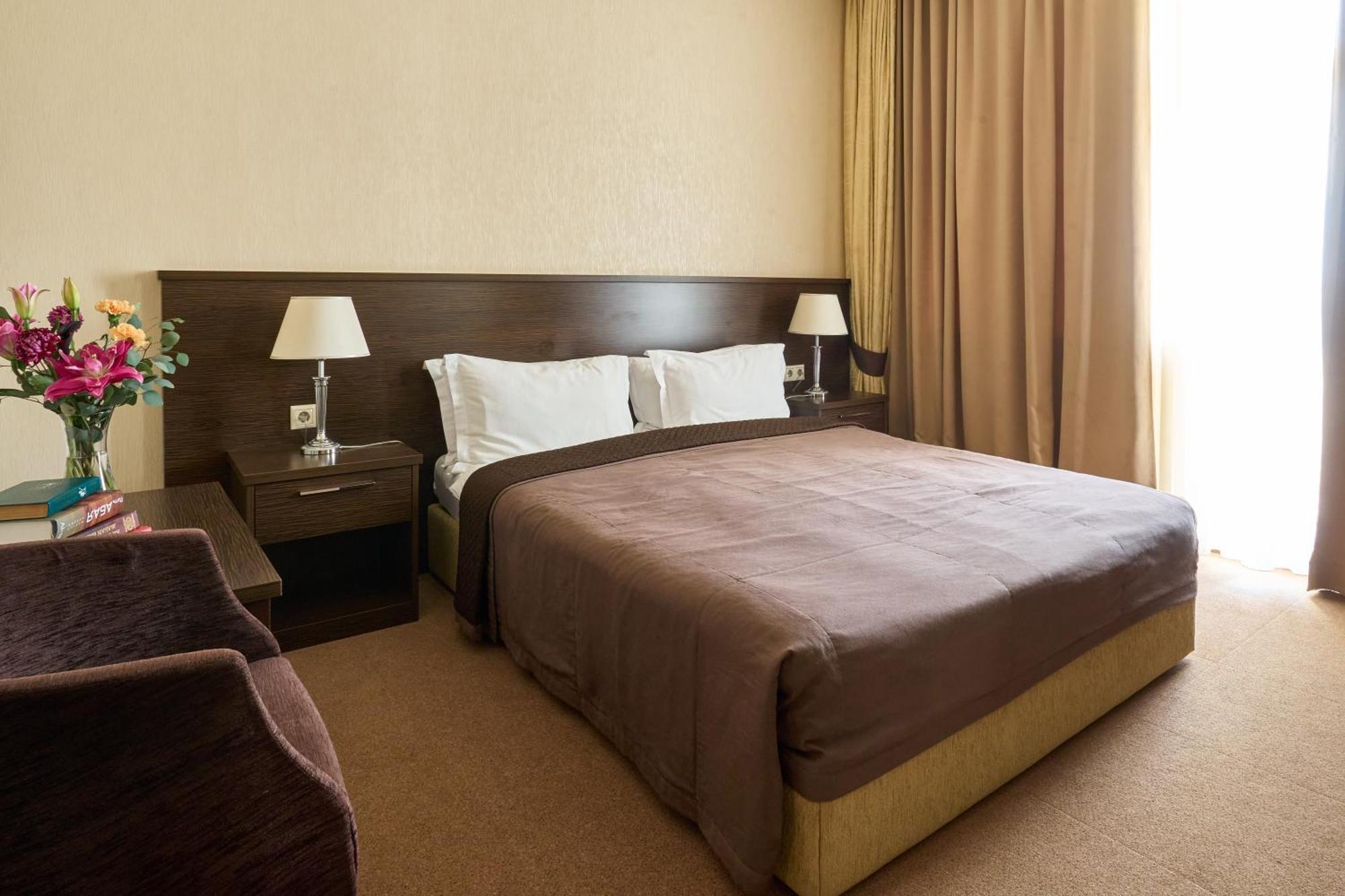 Kainar Hotel ชุมเกนท์ ภายนอก รูปภาพ
