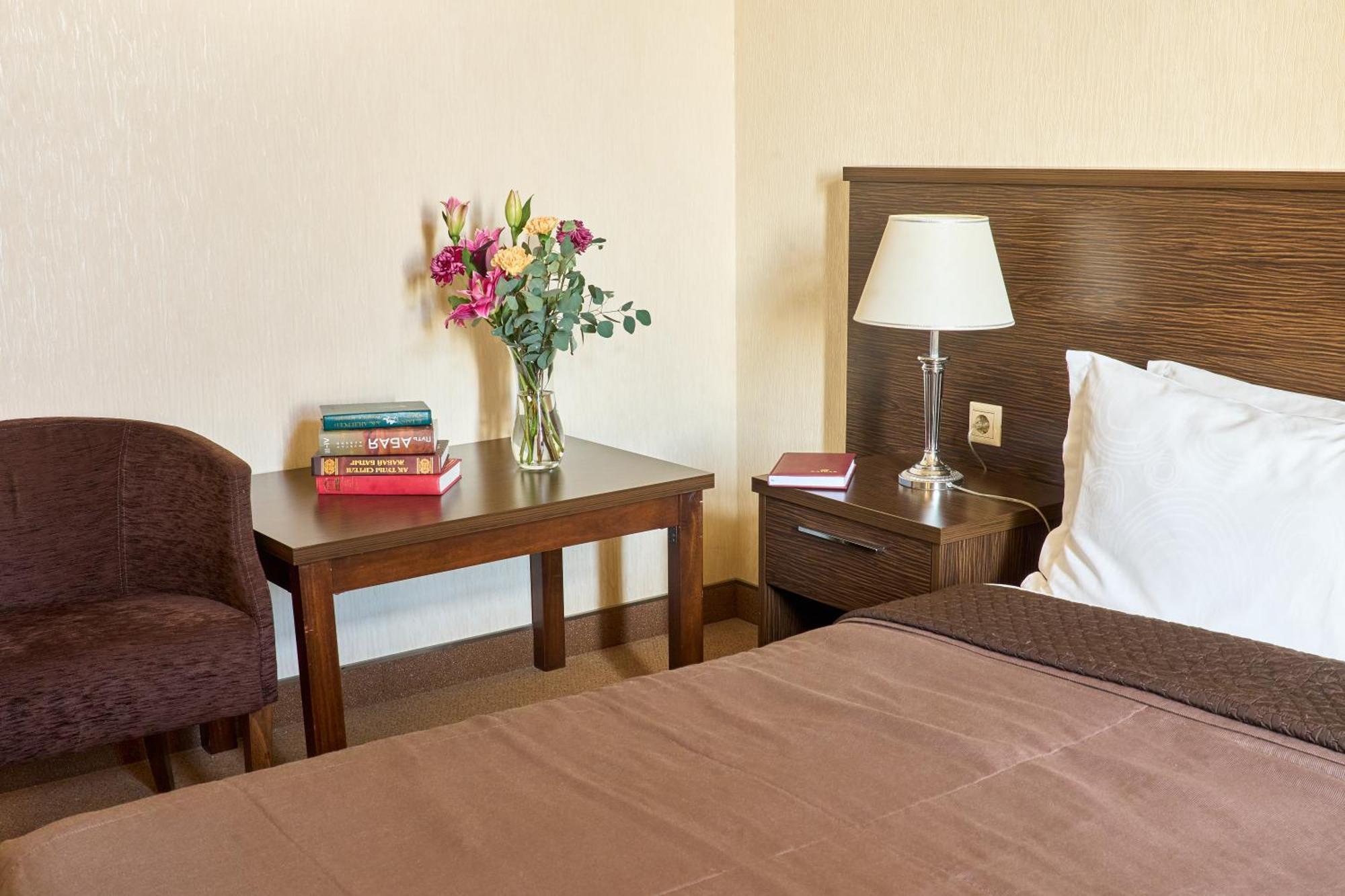 Kainar Hotel ชุมเกนท์ ภายนอก รูปภาพ