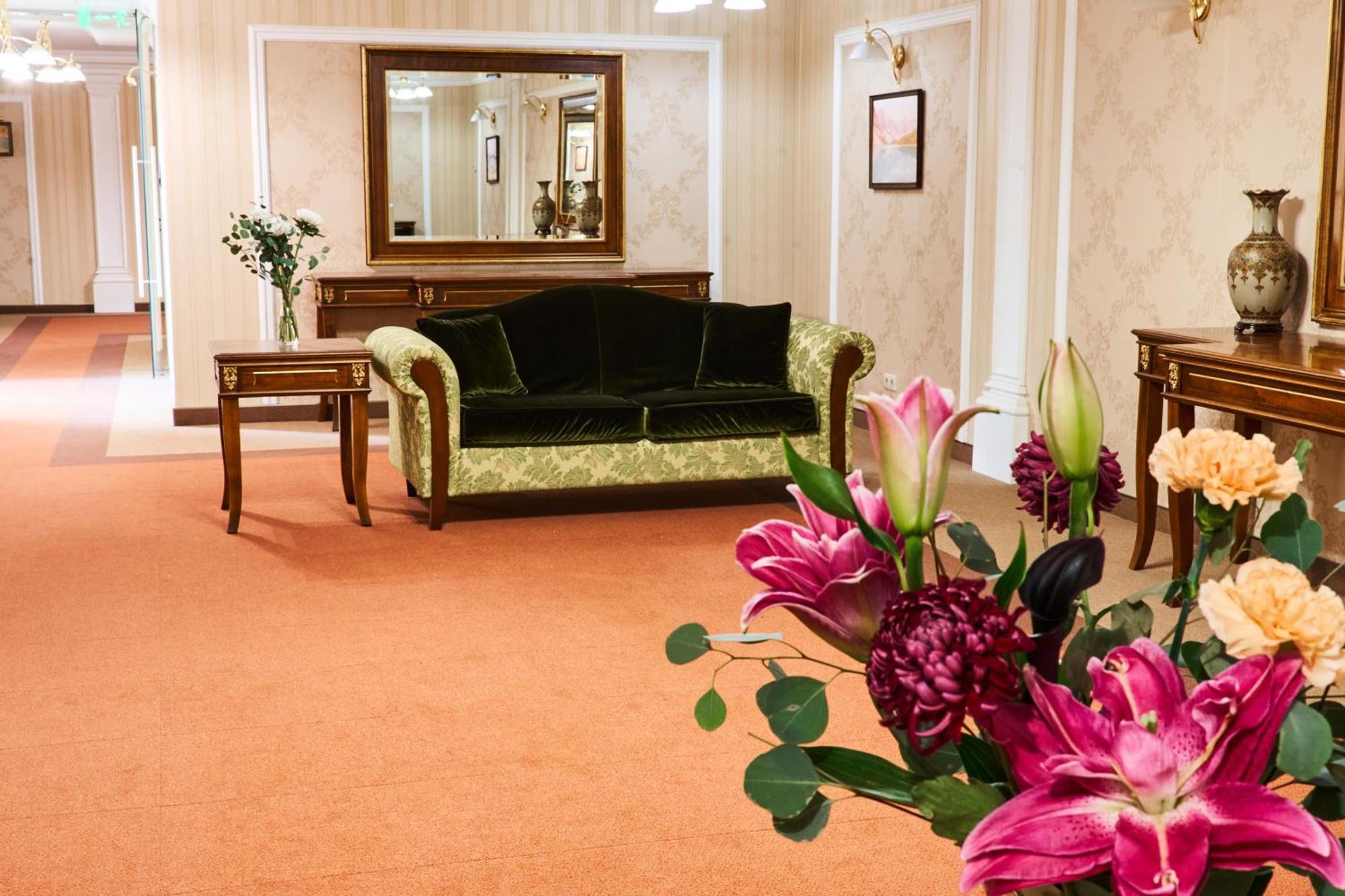 Kainar Hotel ชุมเกนท์ ภายนอก รูปภาพ